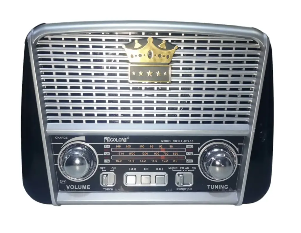 Radio de perilla GOLON modelo RX-BT455