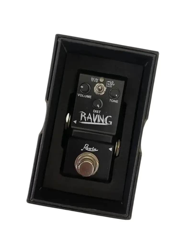Pedal de efectos de distorsión o pedal de efecto Raving ROWIN